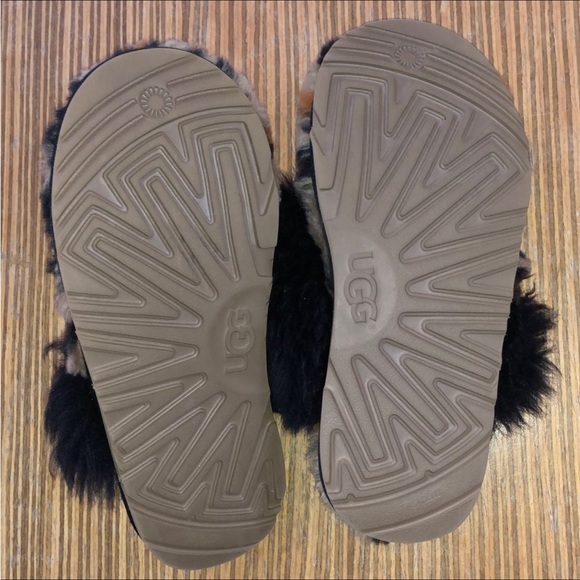 UGG Cozy II Leopard Slippers
Women’s size 5 - Picture 6 of 8